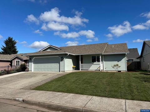 1879 Tecumseh St NE Keizer OR 97303