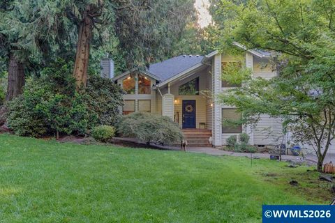 13032 Mapleleaf Ct NE Aurora OR 97002