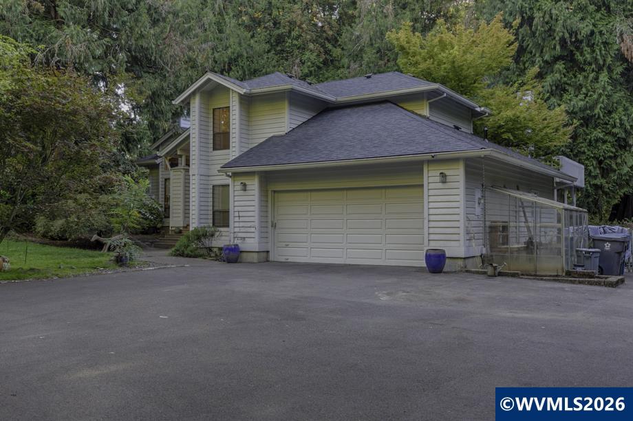 13032 Mapleleaf Ct NE