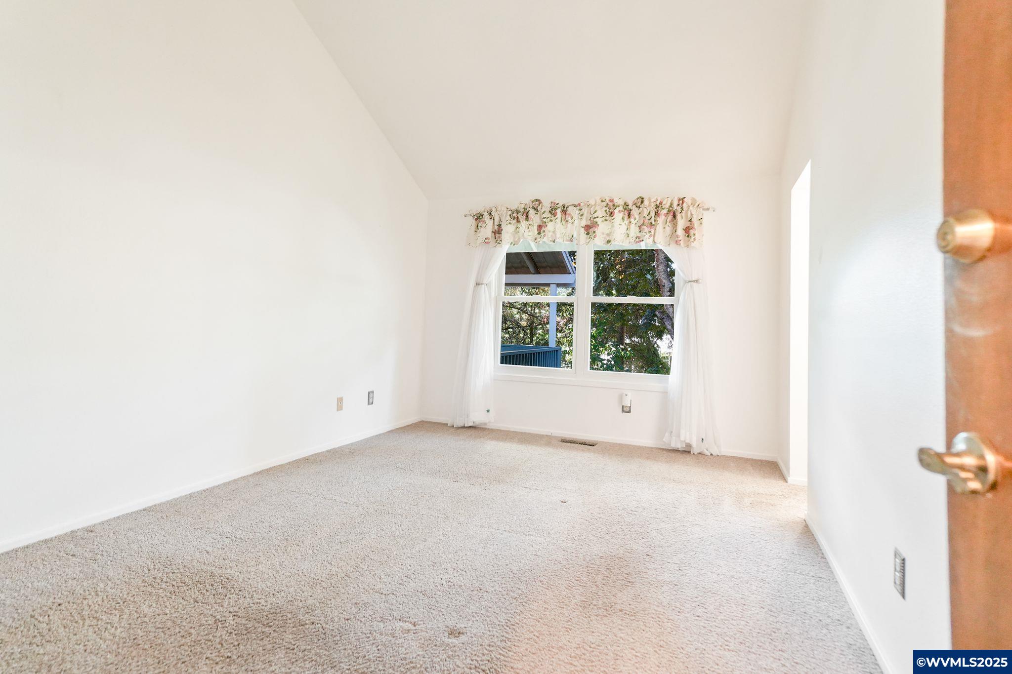 Salem, Oregon 97304, United States, 3 Bedrooms Bedrooms, ,2 BathroomsBathrooms,Residential,Pending,190554