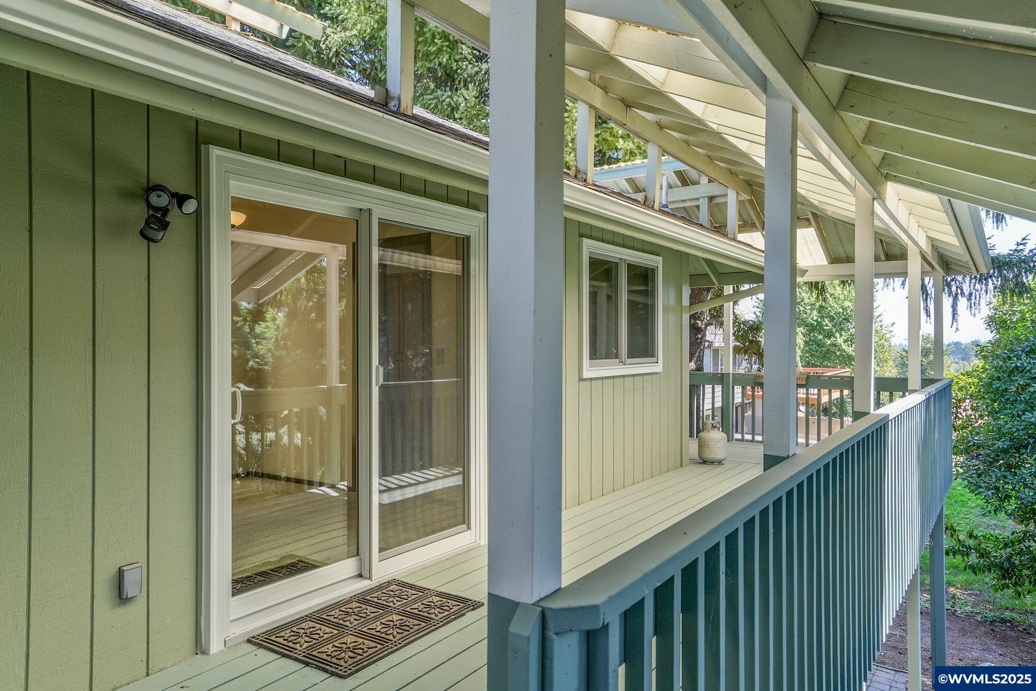 Salem, Oregon 97304, United States, 3 Bedrooms Bedrooms, ,2 BathroomsBathrooms,Residential,Pending,190554