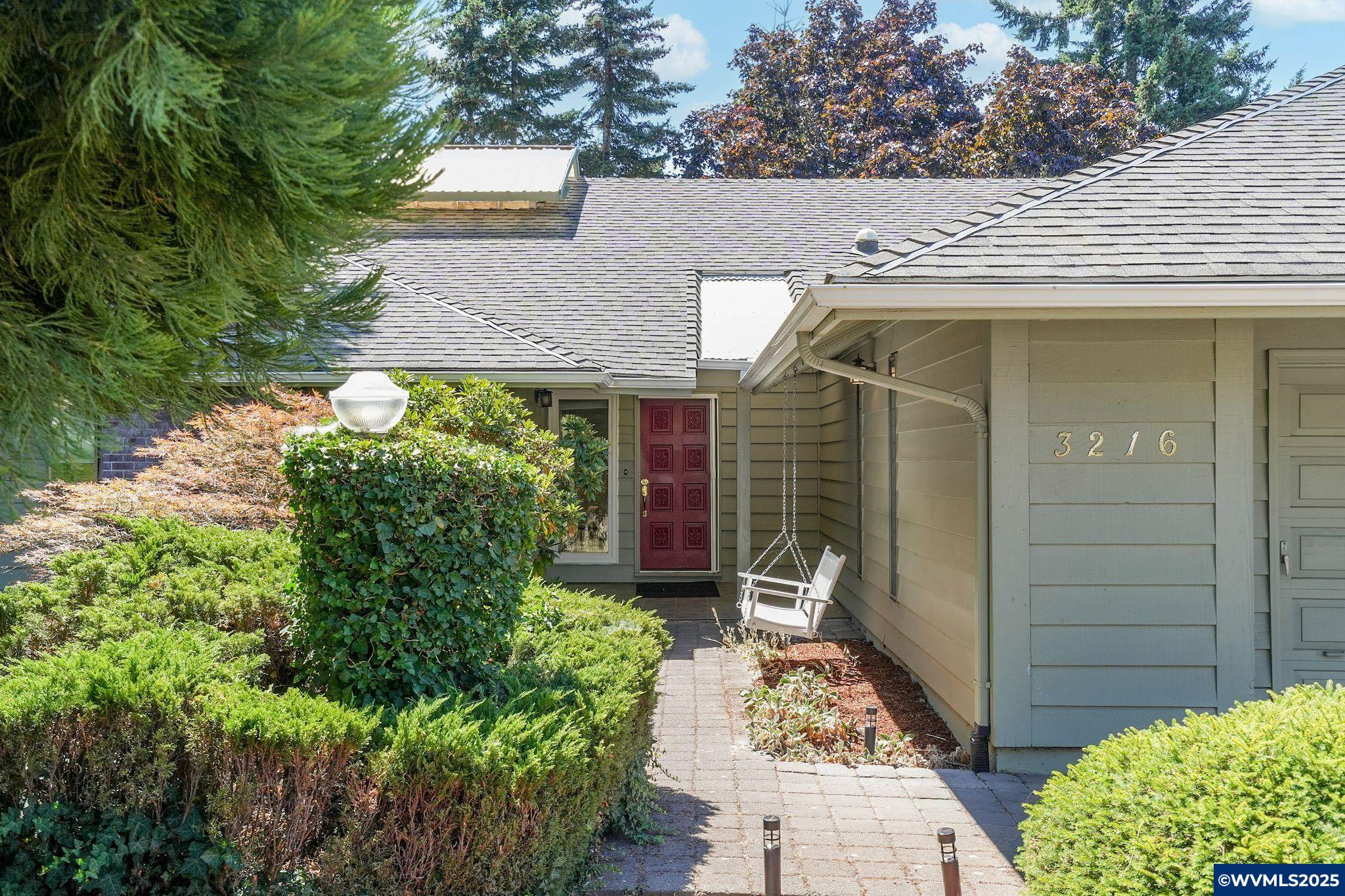 Salem, Oregon 97304, United States, 3 Bedrooms Bedrooms, ,2 BathroomsBathrooms,Residential,Pending,190554