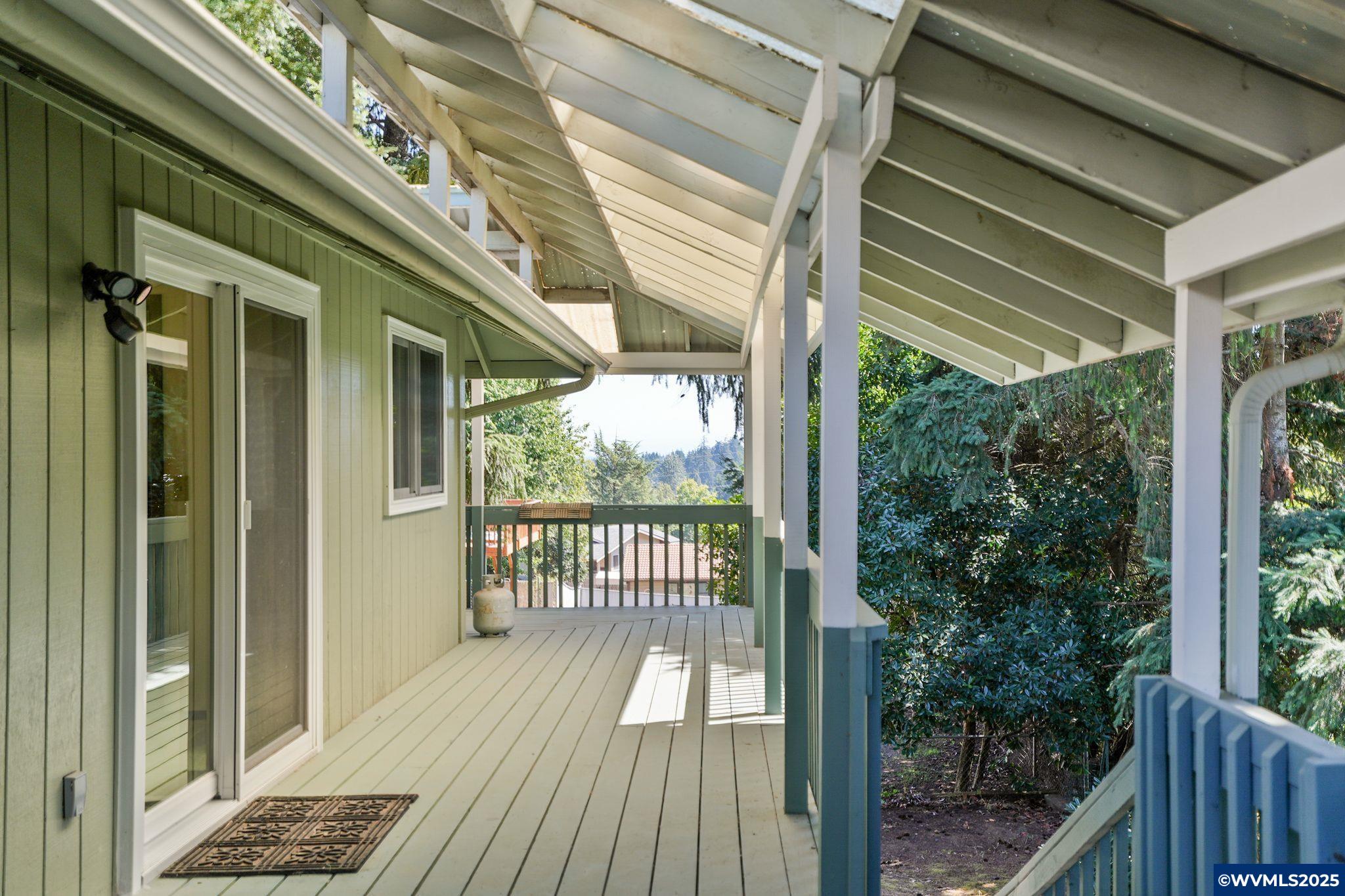 Salem, Oregon 97304, United States, 3 Bedrooms Bedrooms, ,2 BathroomsBathrooms,Residential,Pending,190554