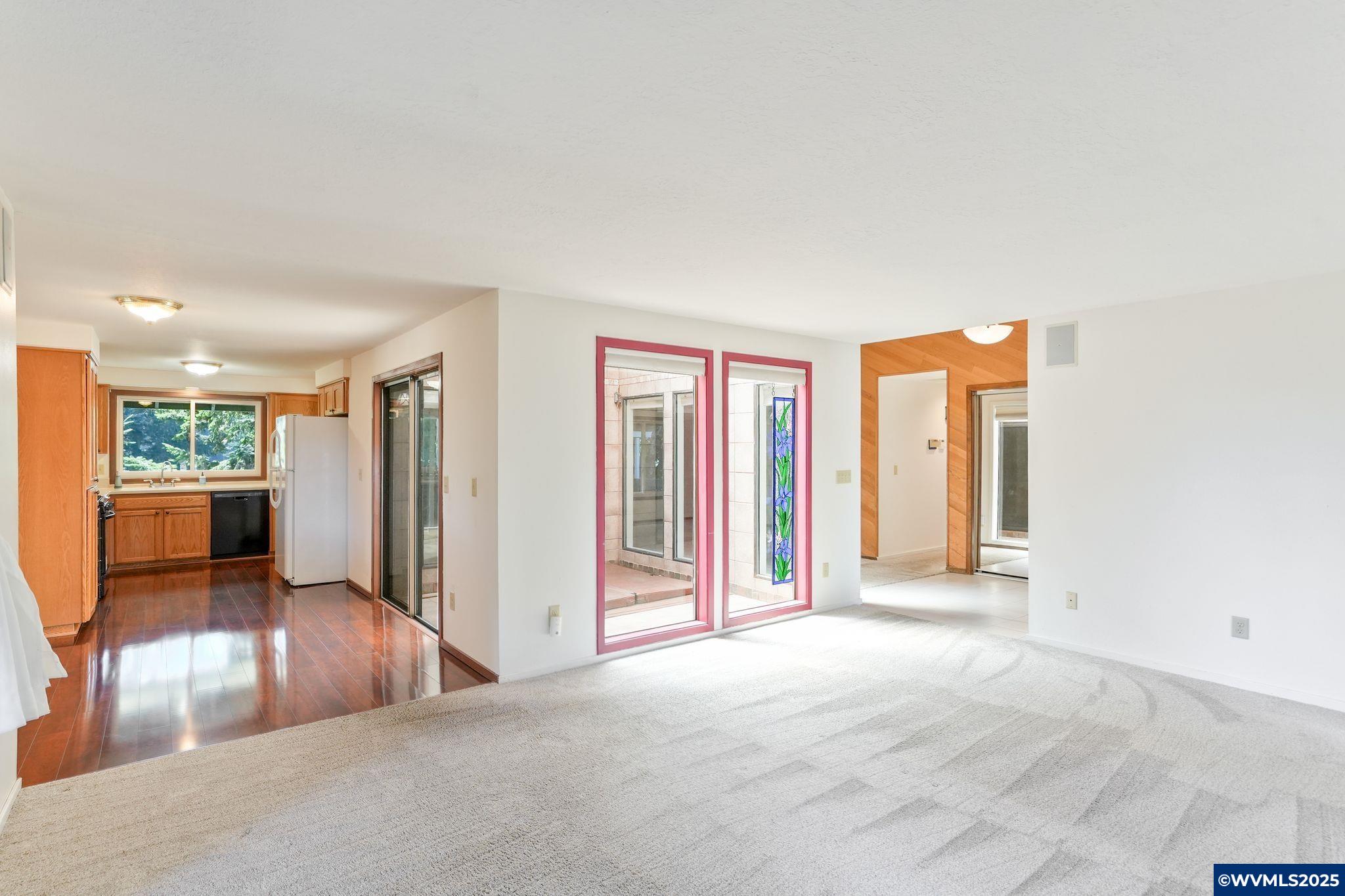 Salem, Oregon 97304, United States, 3 Bedrooms Bedrooms, ,2 BathroomsBathrooms,Residential,Pending,190554