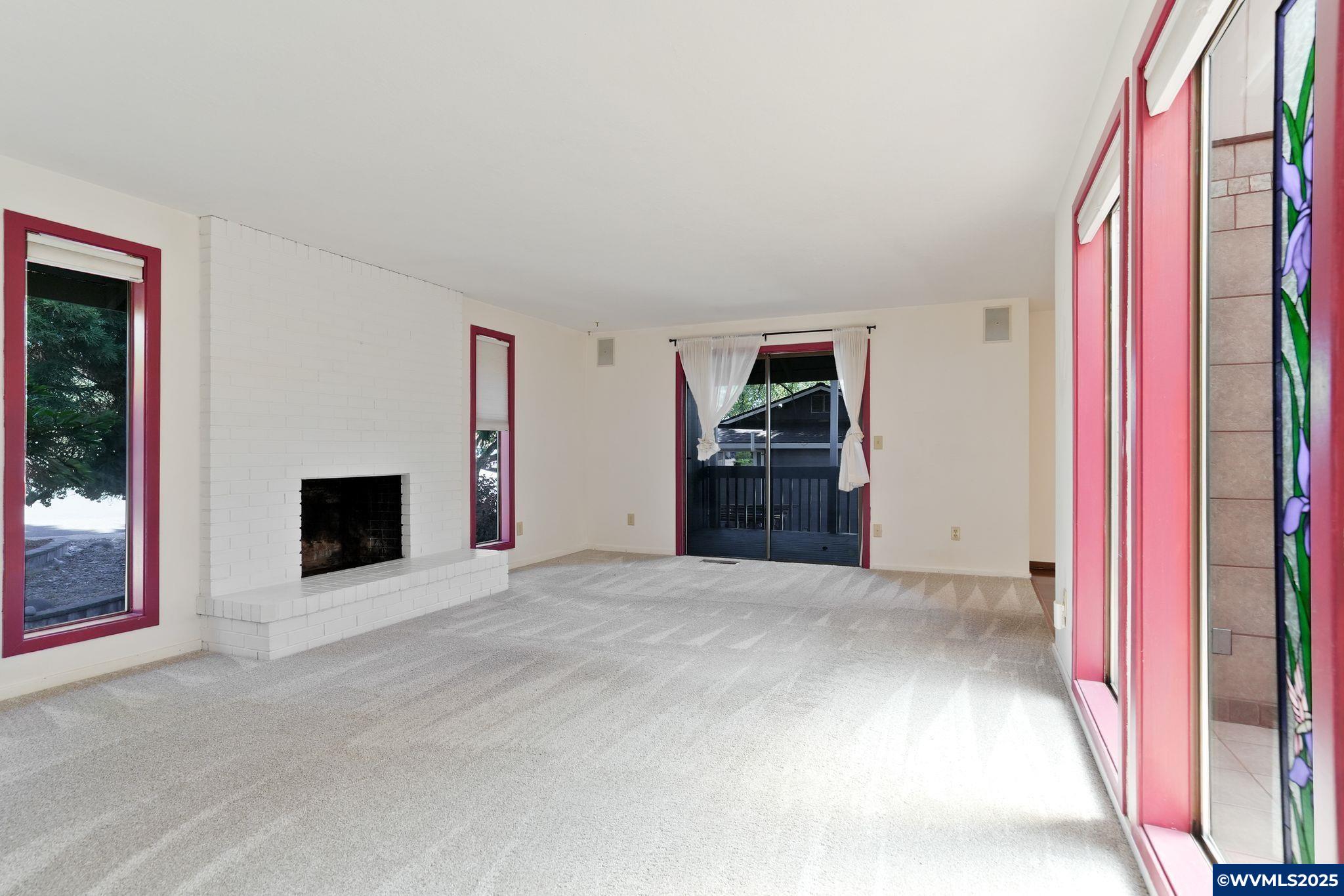 Salem, Oregon 97304, United States, 3 Bedrooms Bedrooms, ,2 BathroomsBathrooms,Residential,Pending,190554