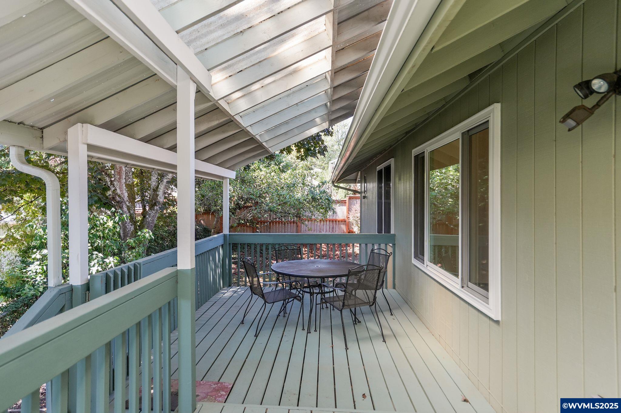 Salem, Oregon 97304, United States, 3 Bedrooms Bedrooms, ,2 BathroomsBathrooms,Residential,Pending,190554