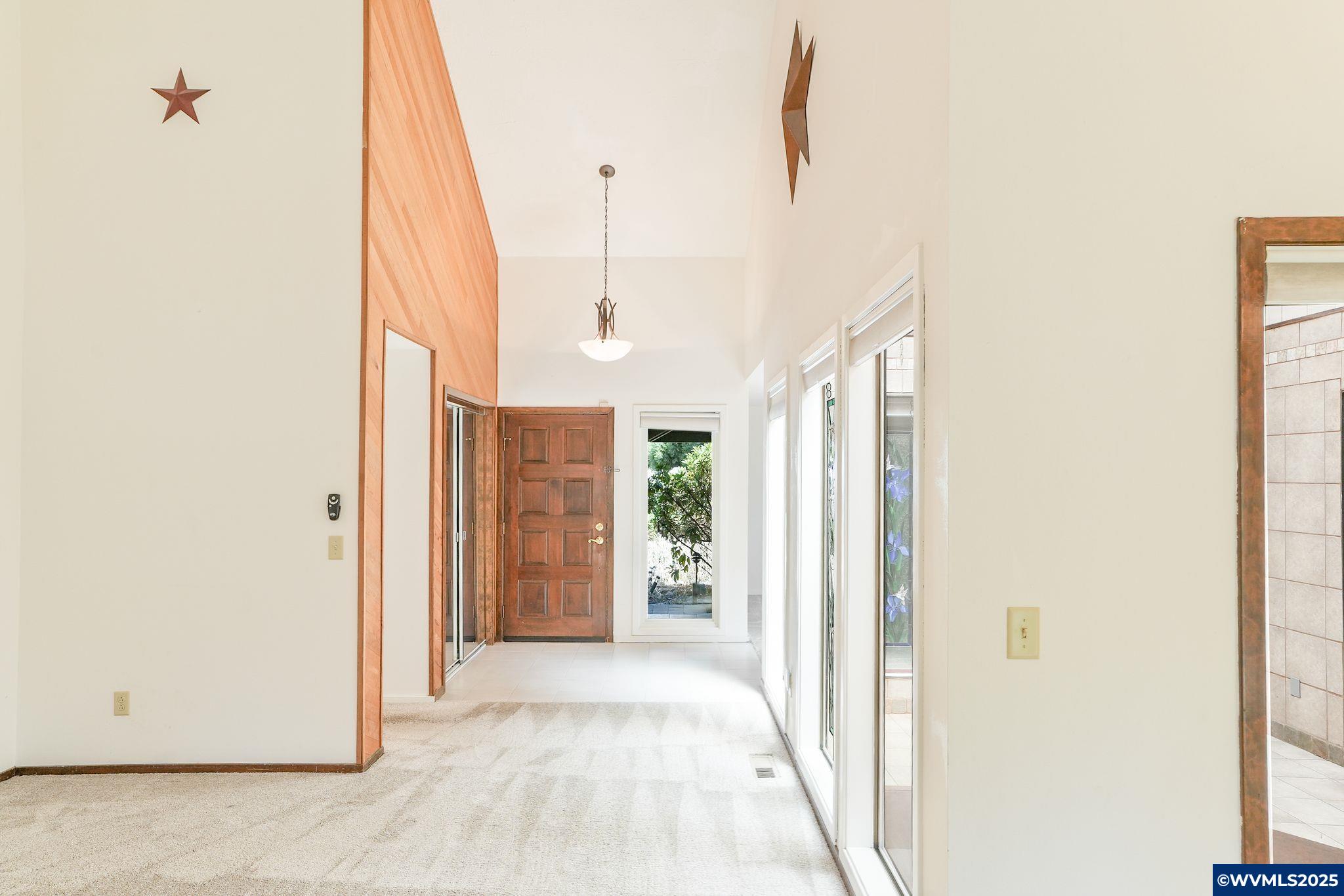 Salem, Oregon 97304, United States, 3 Bedrooms Bedrooms, ,2 BathroomsBathrooms,Residential,Pending,190554