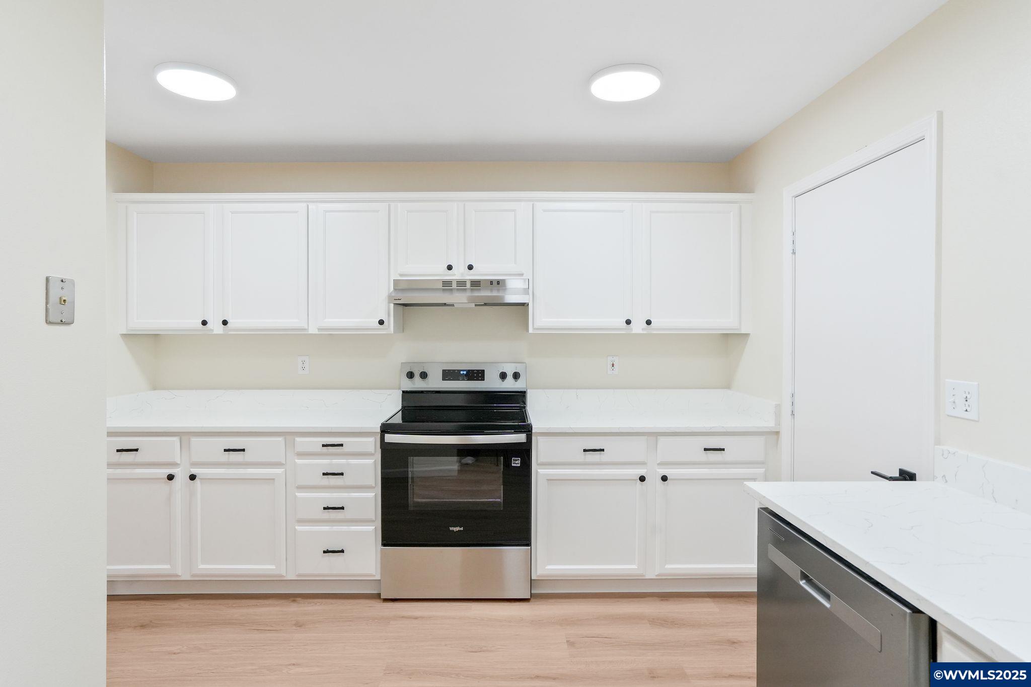 108 NE Powderhorn Dr