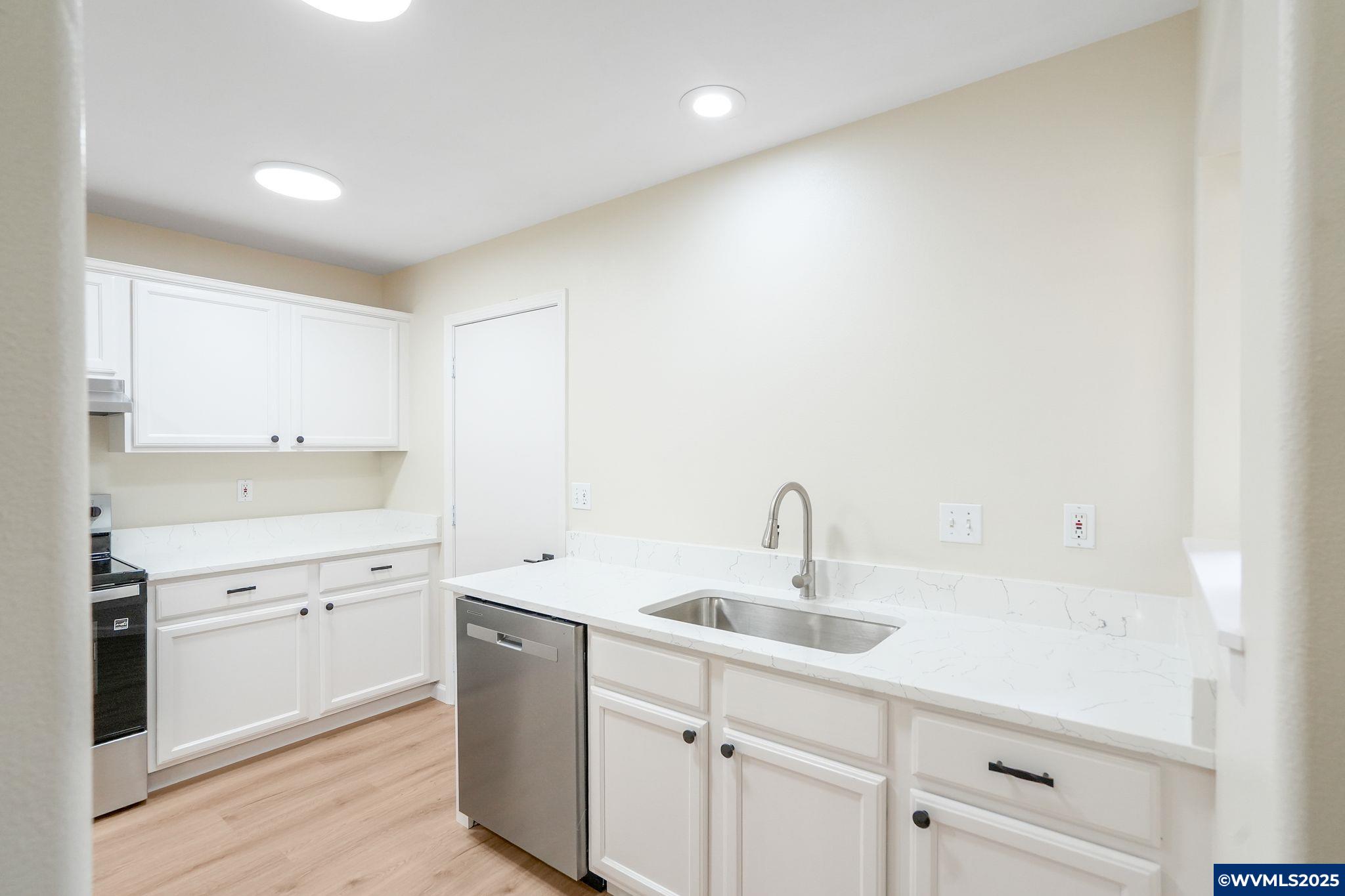 108 NE Powderhorn Dr