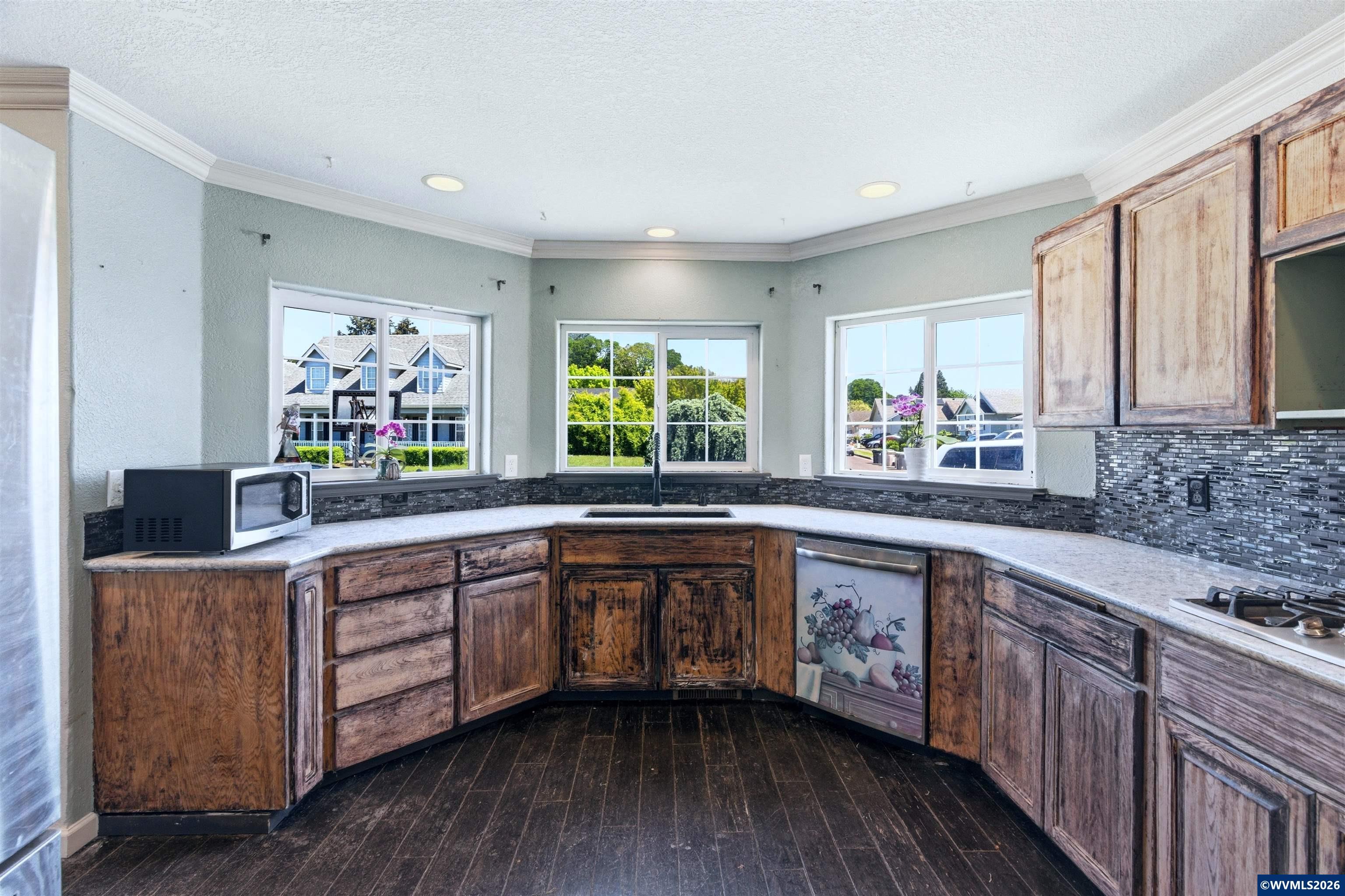 69 Oakway Pl
