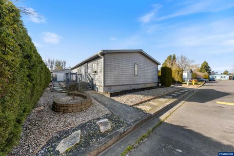 1377 SW Louise Dr McMinnville OR 97128