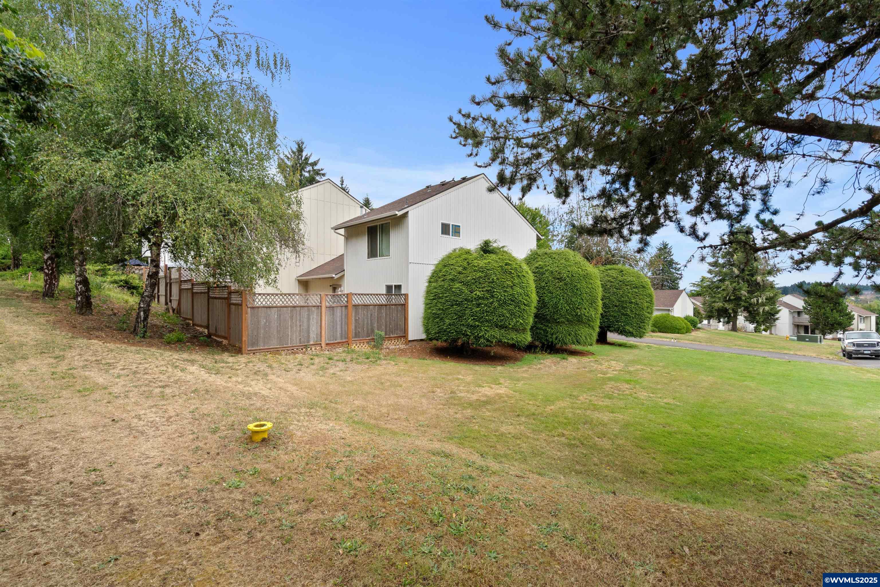 1450 SW Bridlewood (#1) Dr