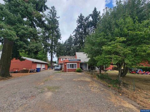 983-985 Bever Dr NE Keizer OR 97303