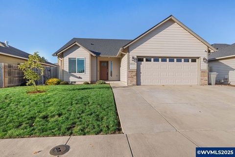 3013 21st Av SE Albany OR 97322
