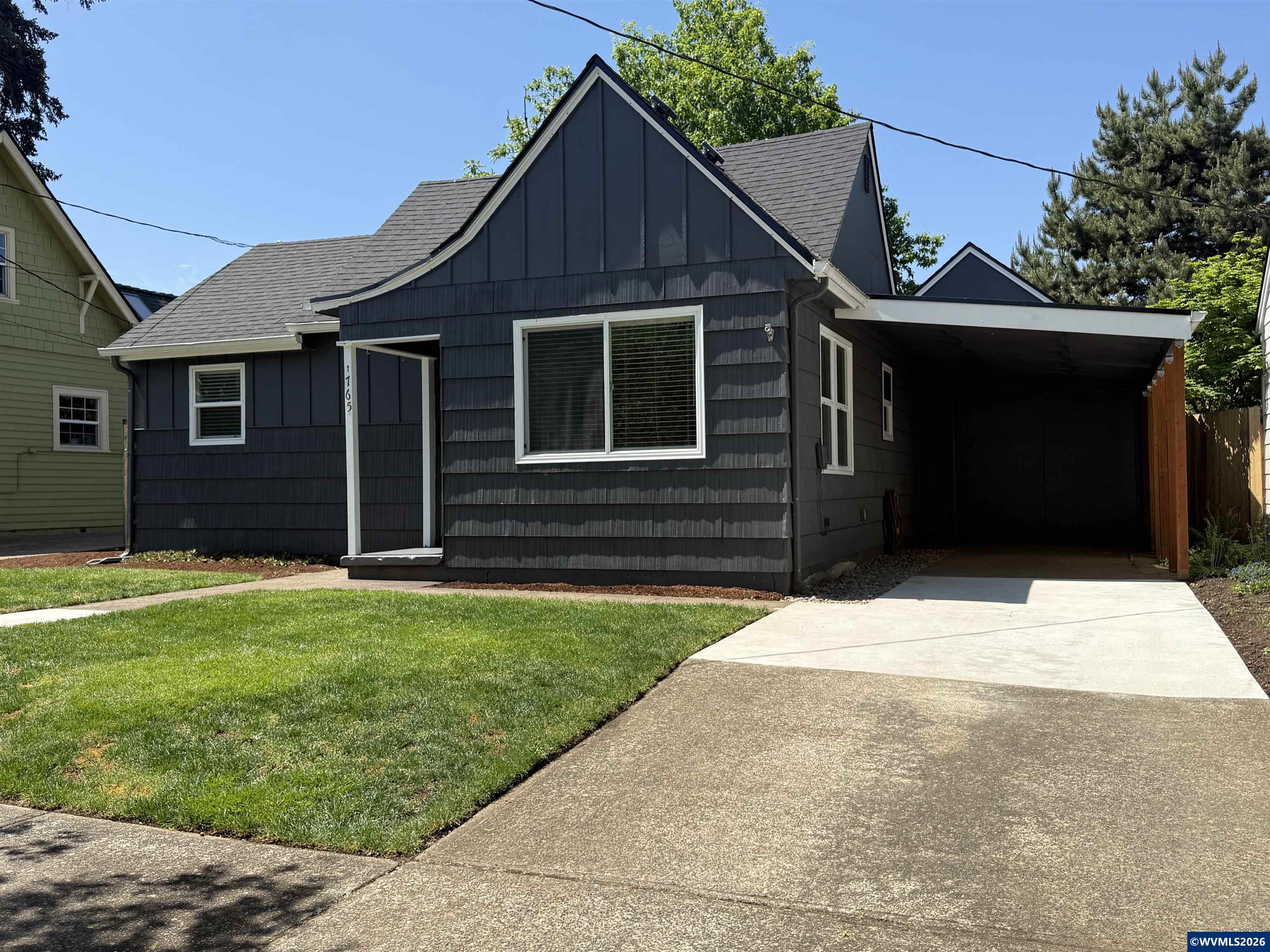 1765 Capitol St SE