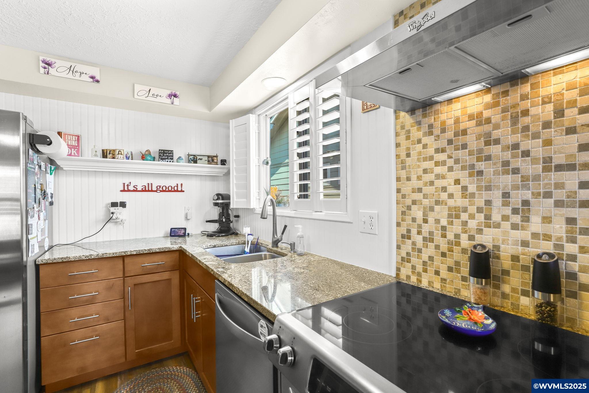 427 E Clackamas Cir