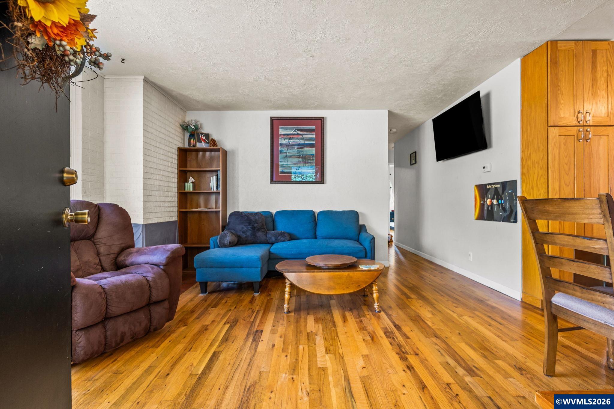 1120 NW Grant Av