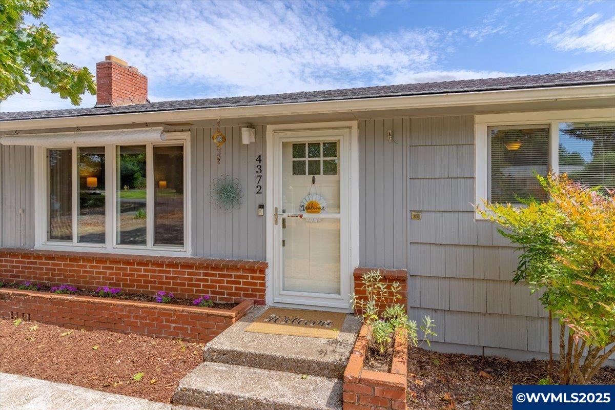 4372 Coloma Dr SE