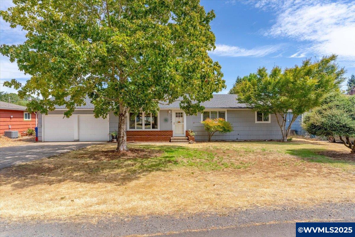 4372 Coloma Dr SE