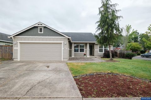 3869 Somerset Av NE Albany OR 97322