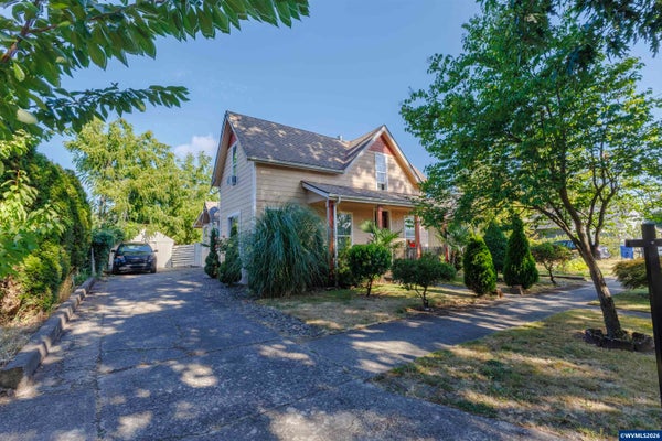1329 BAKER ST NE, SALEM, OR 97301 - Image 7495c7b2474301a3031429e7c6b21ff1/4170628632