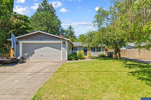 Single Family Residence in Sweet Home OR 960 Poplar St.jpg