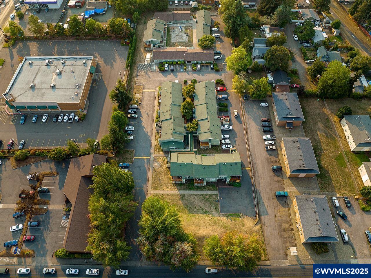 125 Gateway Bl