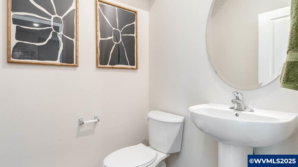 372 Greencrest St NE