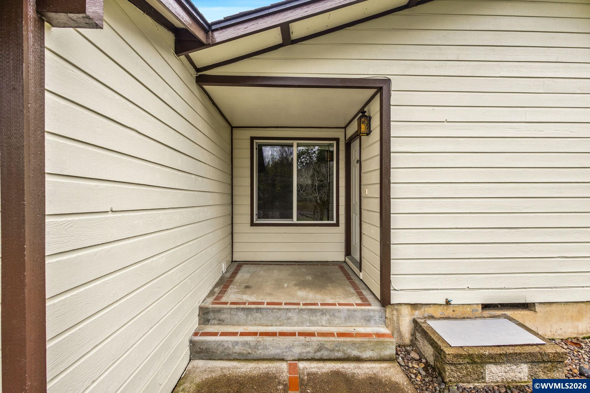 3311 SW Knollbrook Av