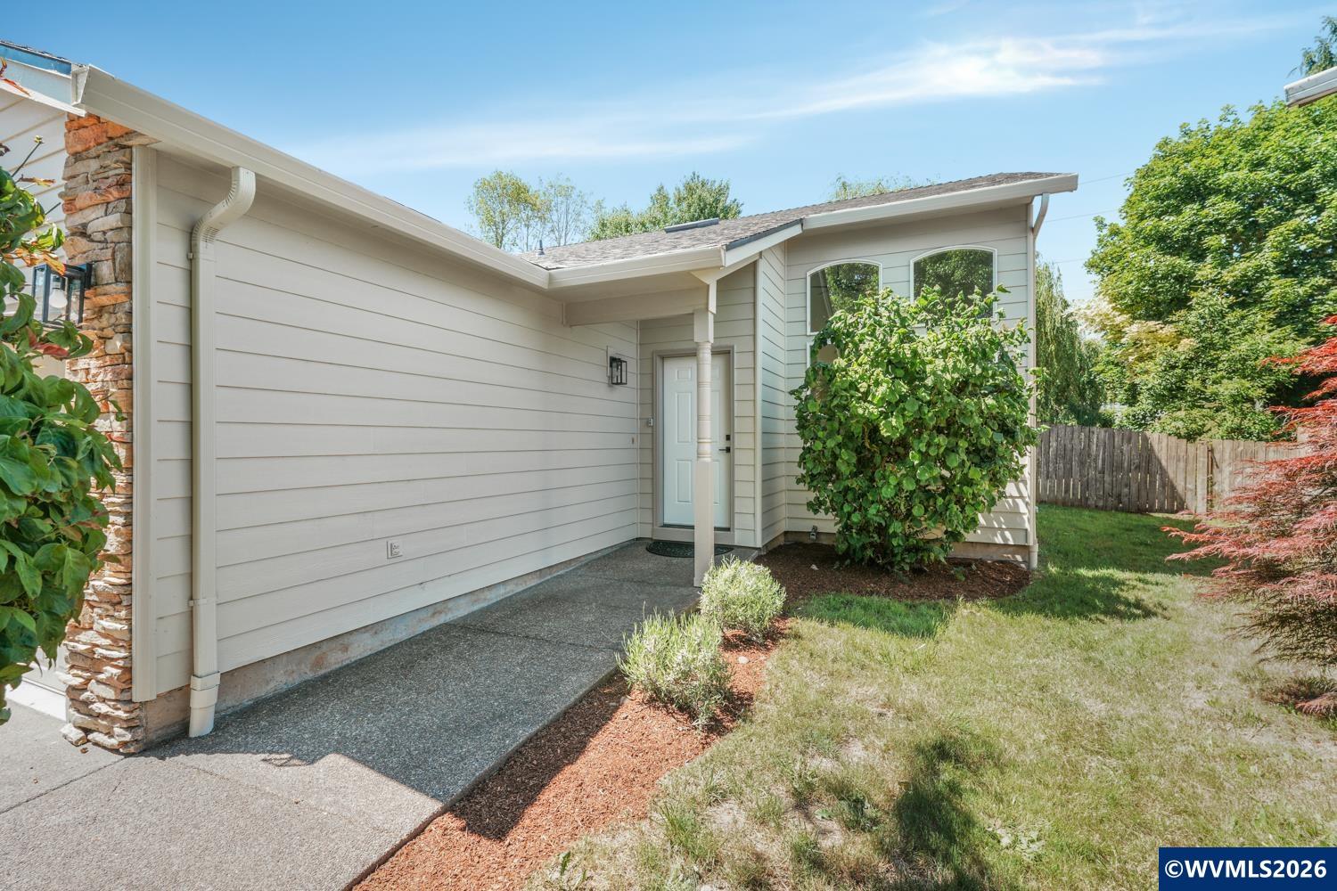 3268 Indian Wells Lp S