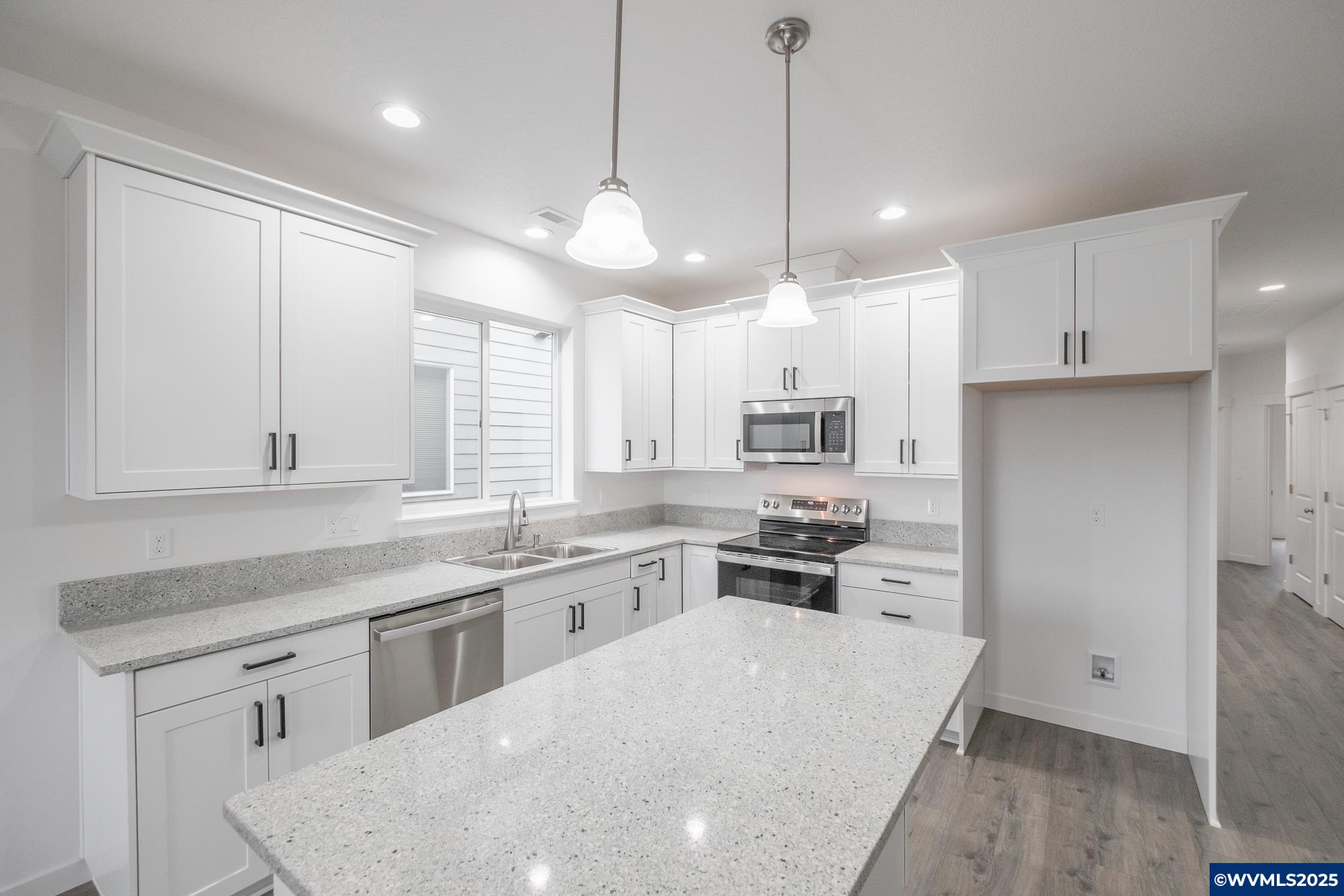 Lebanon, Oregon 97355, United States, 24 Bedrooms Bedrooms, ,22 BathroomsBathrooms,Residential,Active,77617