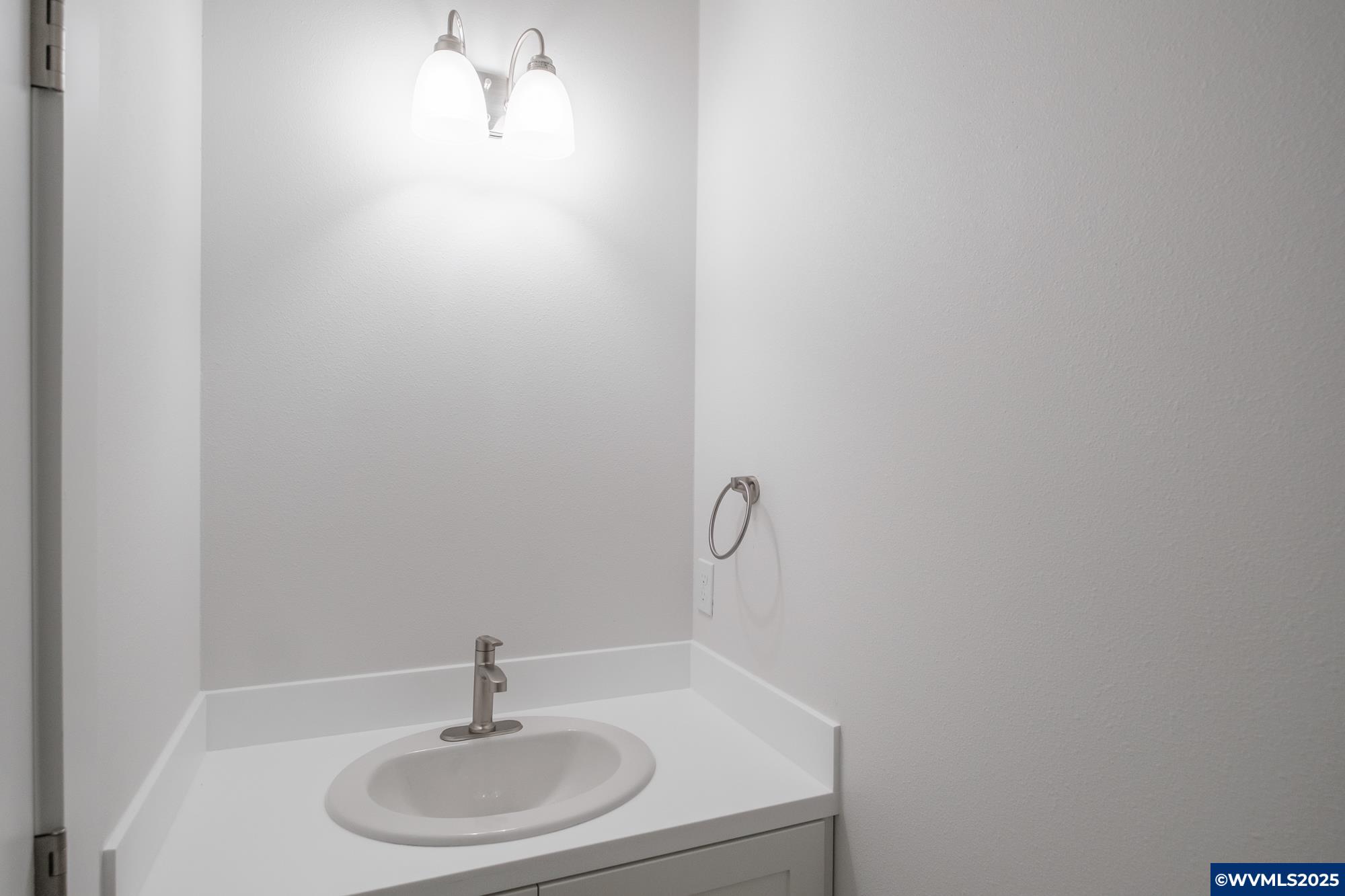 Lebanon, Oregon 97355, United States, 24 Bedrooms Bedrooms, ,22 BathroomsBathrooms,Residential,Active,77617