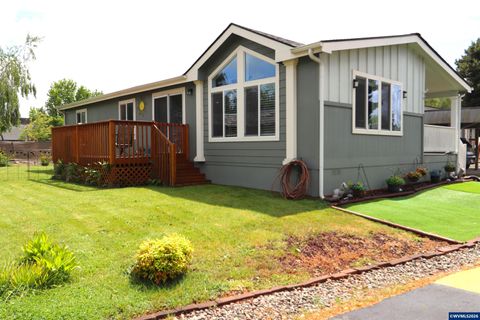 4915 Swegle Rd NE Salem OR 97305