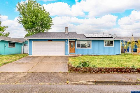 929 Chickadee Ct NE Salem OR 97301