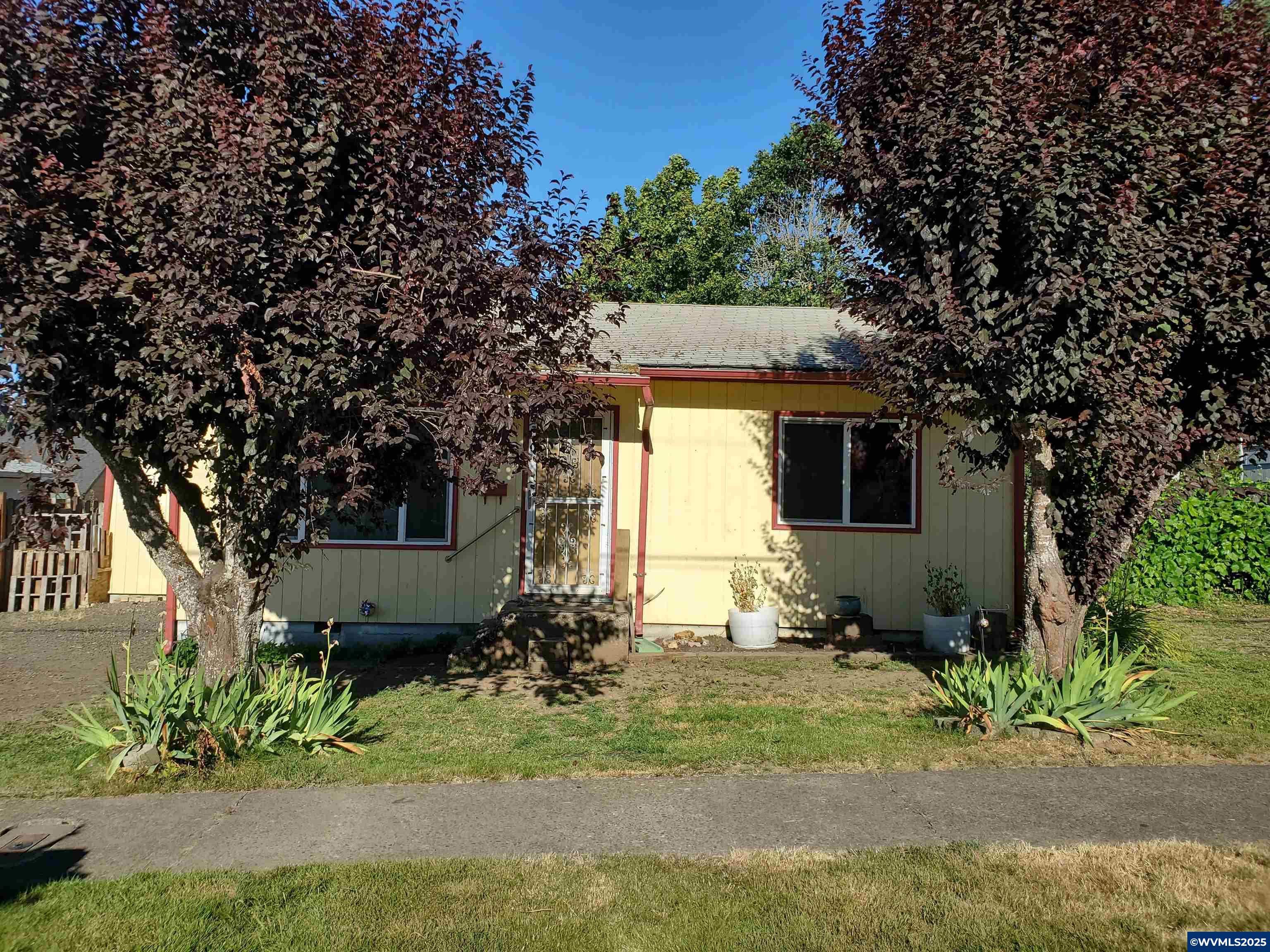 585 5th Av