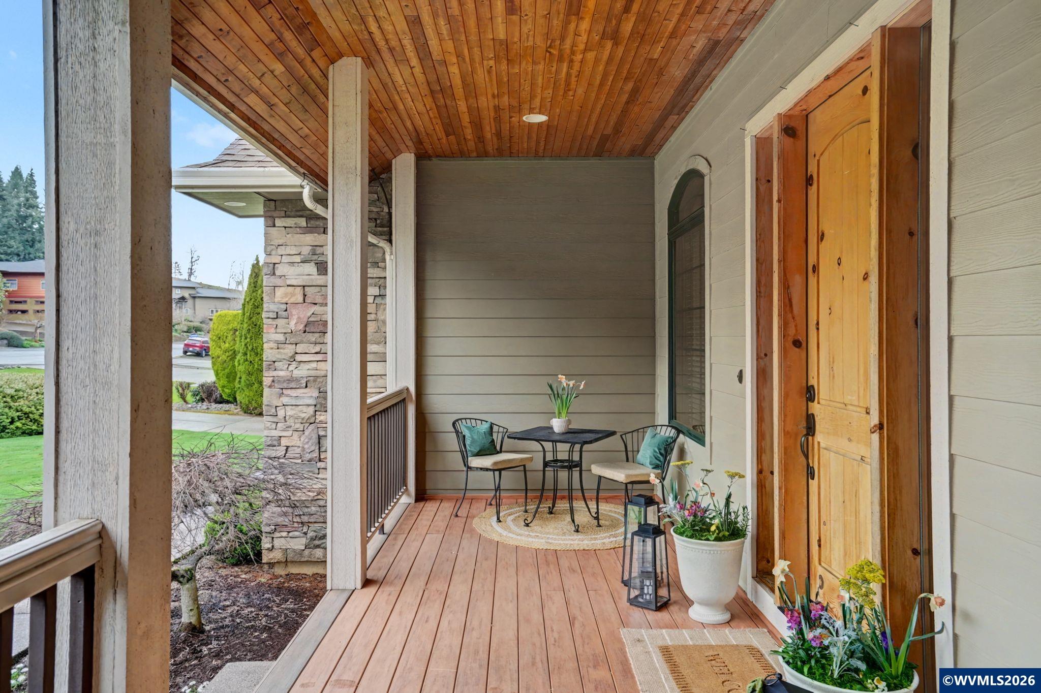 1970 Landaggard Dr NW