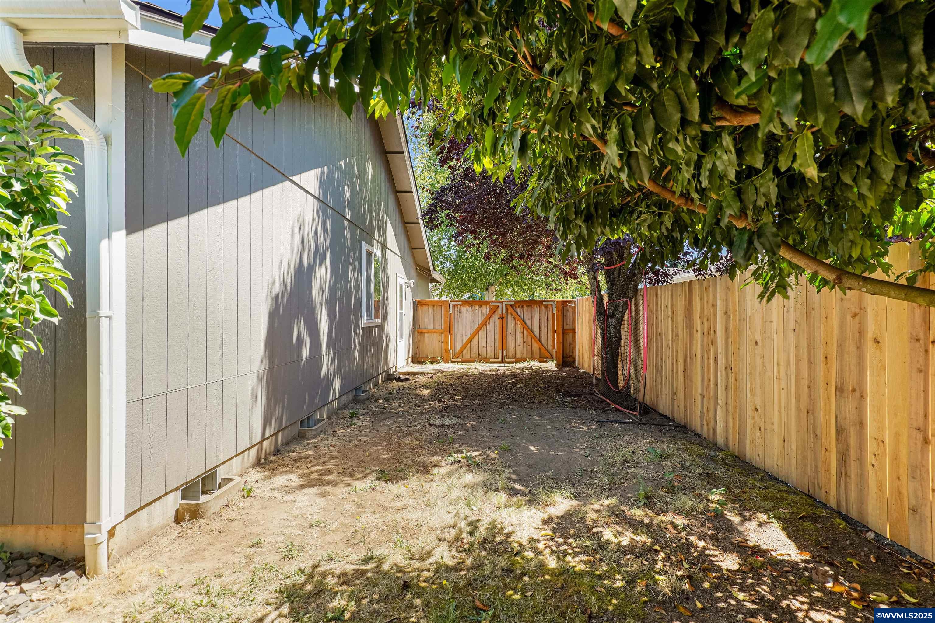 Dallas, Oregon 97338, United States, 3 Bedrooms Bedrooms, ,2 BathroomsBathrooms,Residential,Pending,171359