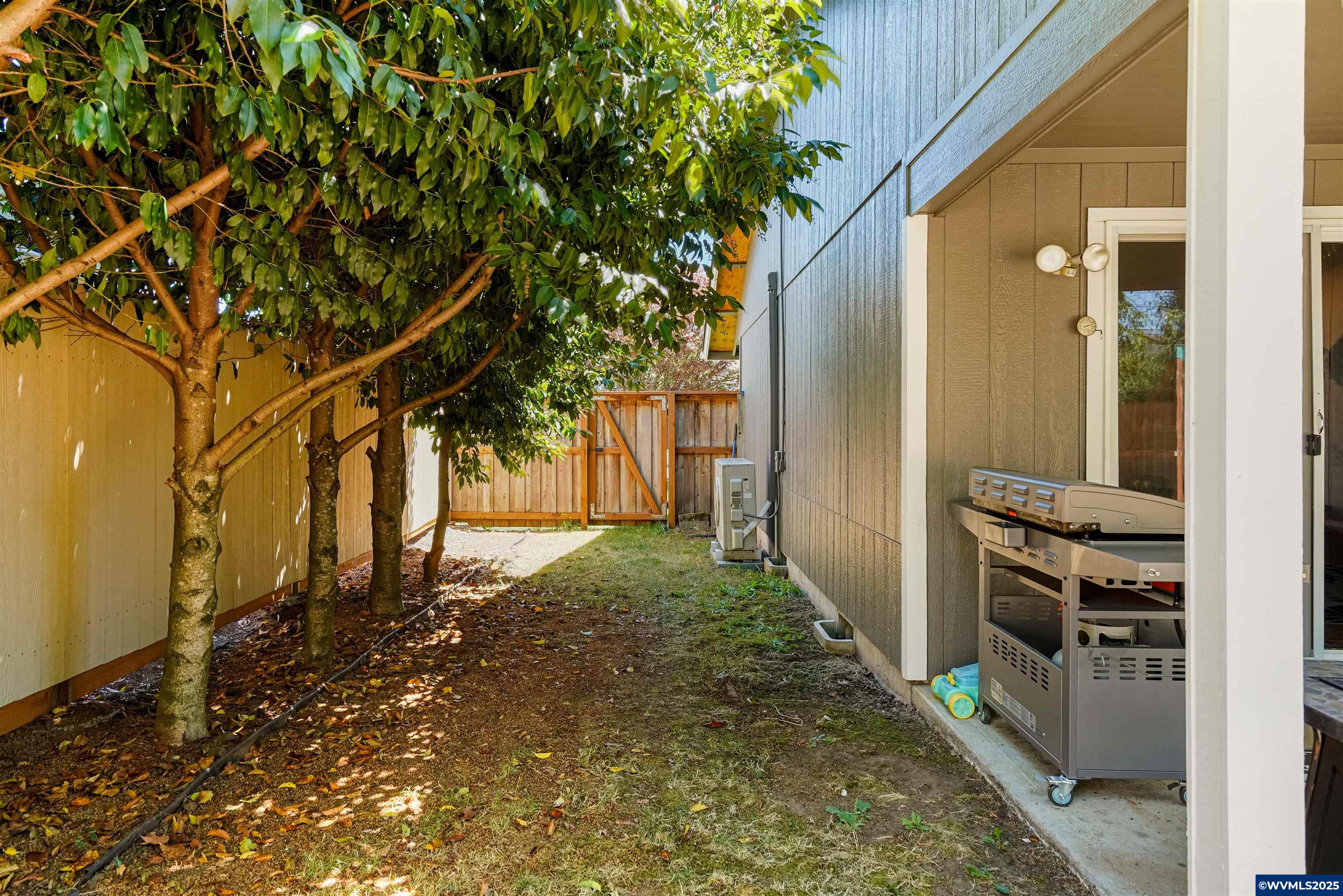 Dallas, Oregon 97338, United States, 3 Bedrooms Bedrooms, ,2 BathroomsBathrooms,Residential,Pending,171359