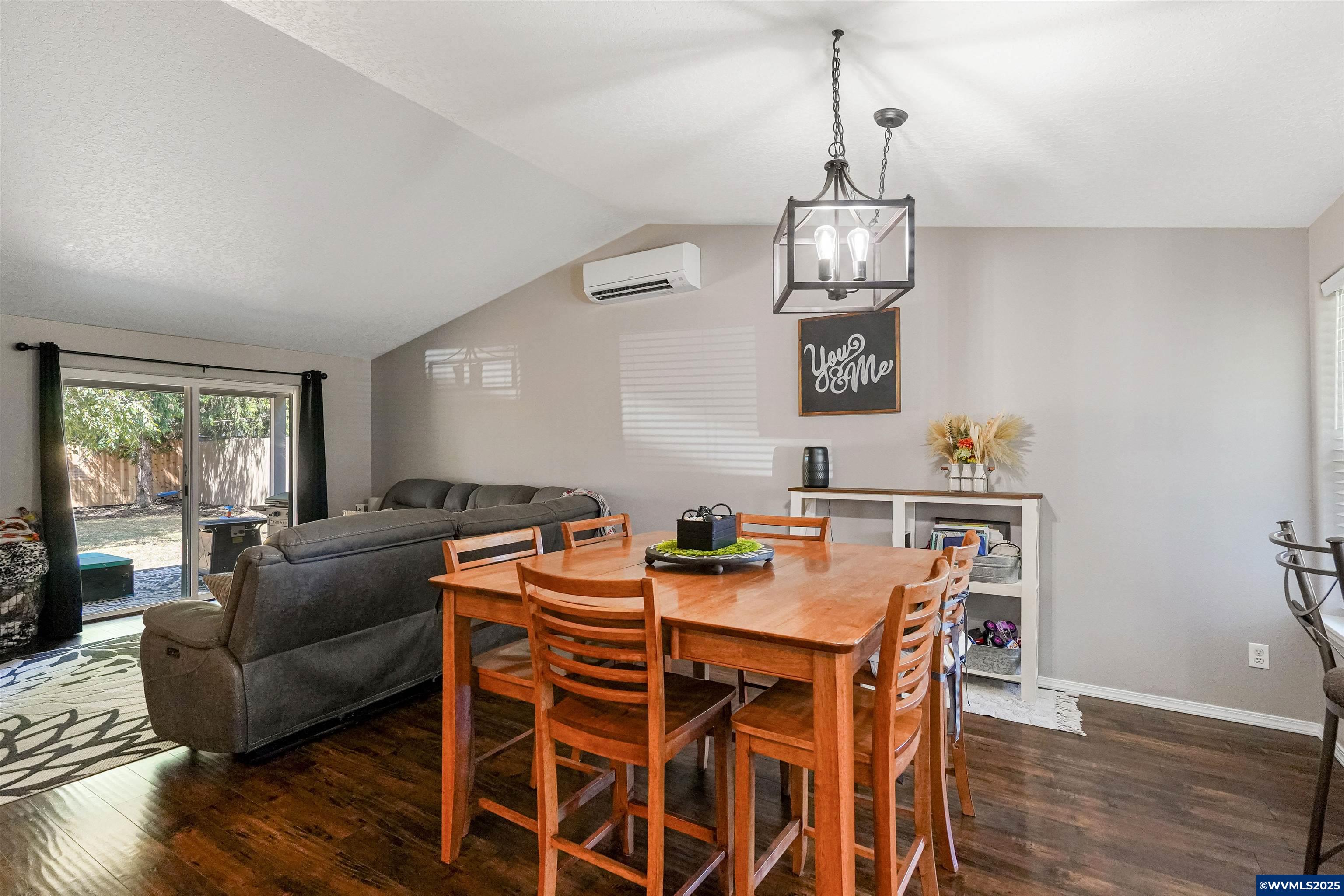 Dallas, Oregon 97338, United States, 3 Bedrooms Bedrooms, ,2 BathroomsBathrooms,Residential,Pending,171359