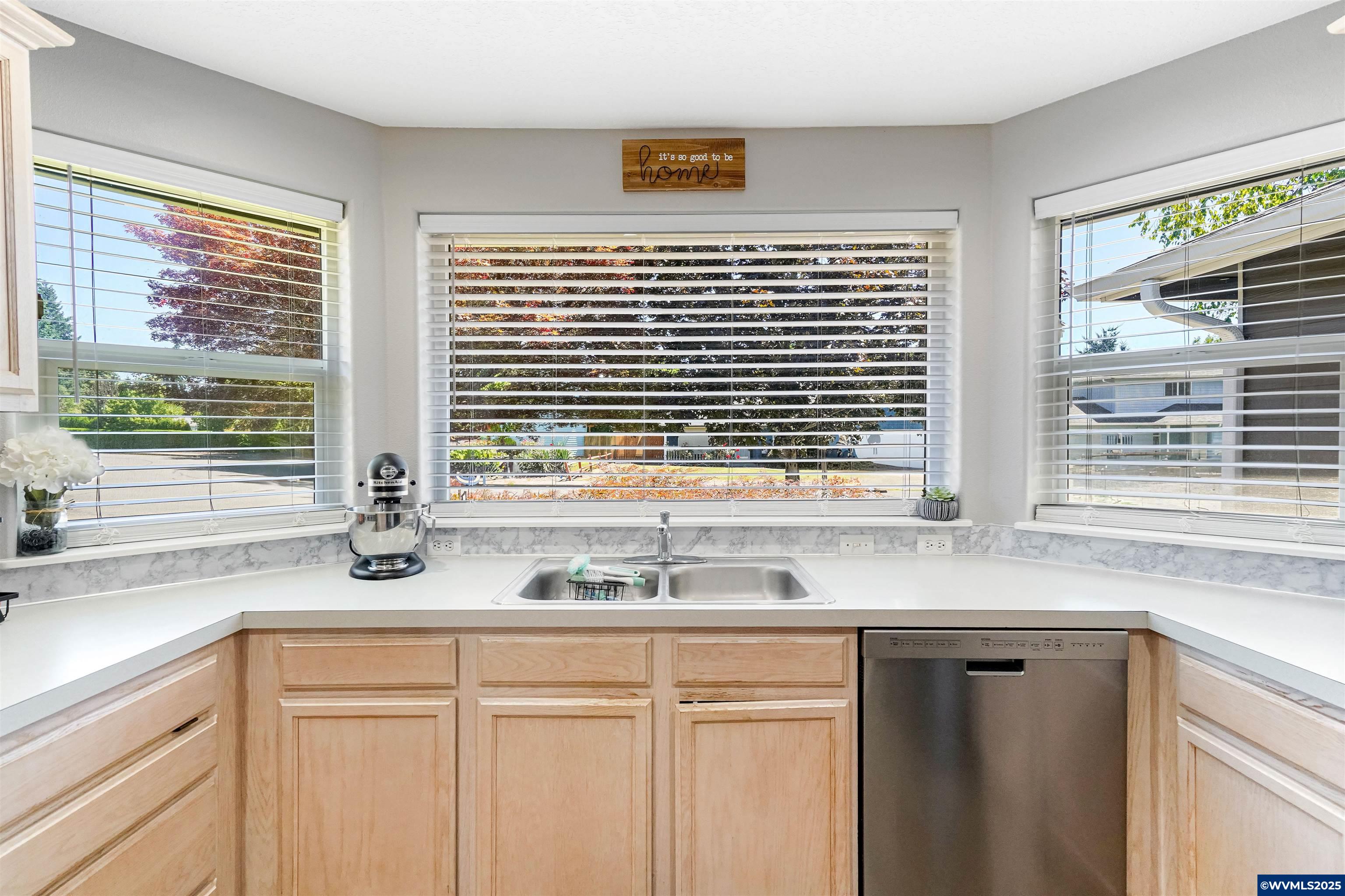 Dallas, Oregon 97338, United States, 3 Bedrooms Bedrooms, ,2 BathroomsBathrooms,Residential,Pending,171359