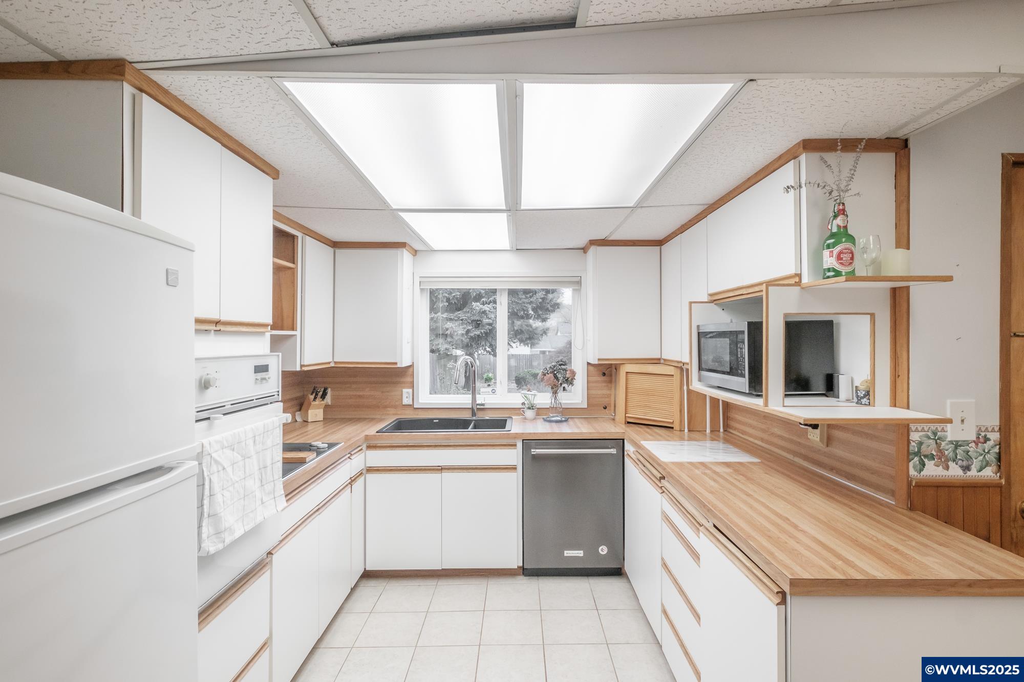 Salem, Oregon 97306, United States, 3 Bedrooms Bedrooms, ,2 BathroomsBathrooms,Residential,Active,107779