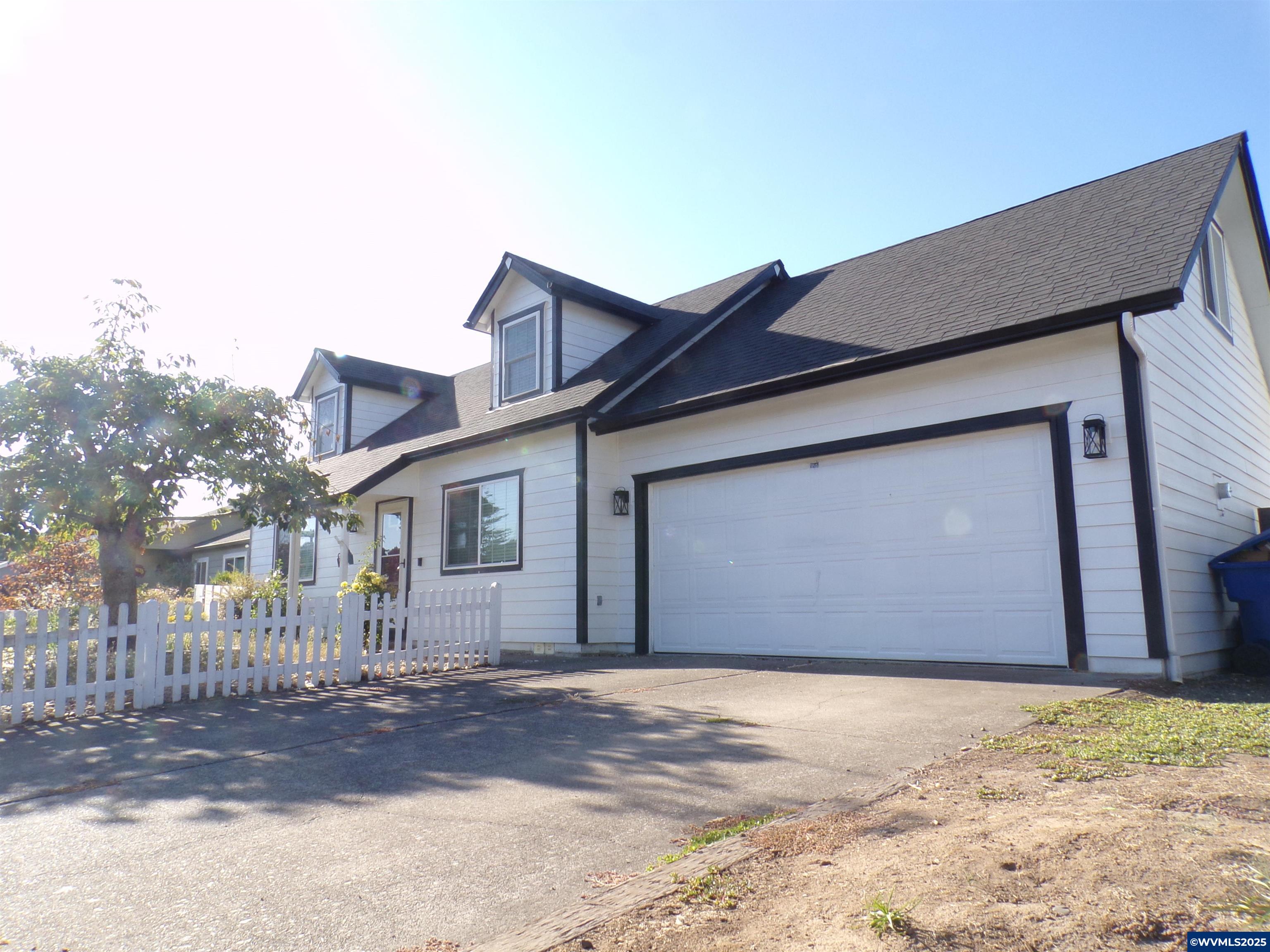 1835 Wakefield Ct NW