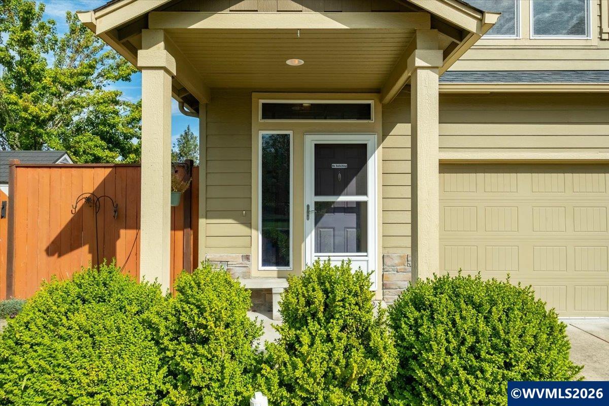 2677 Kingston Wy NW
