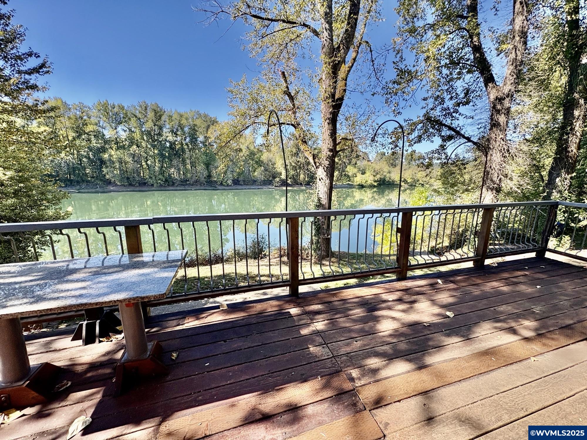 Salem, Oregon 97302, United States, 3 Bedrooms Bedrooms, ,2 BathroomsBathrooms,Residential,Pending,221333