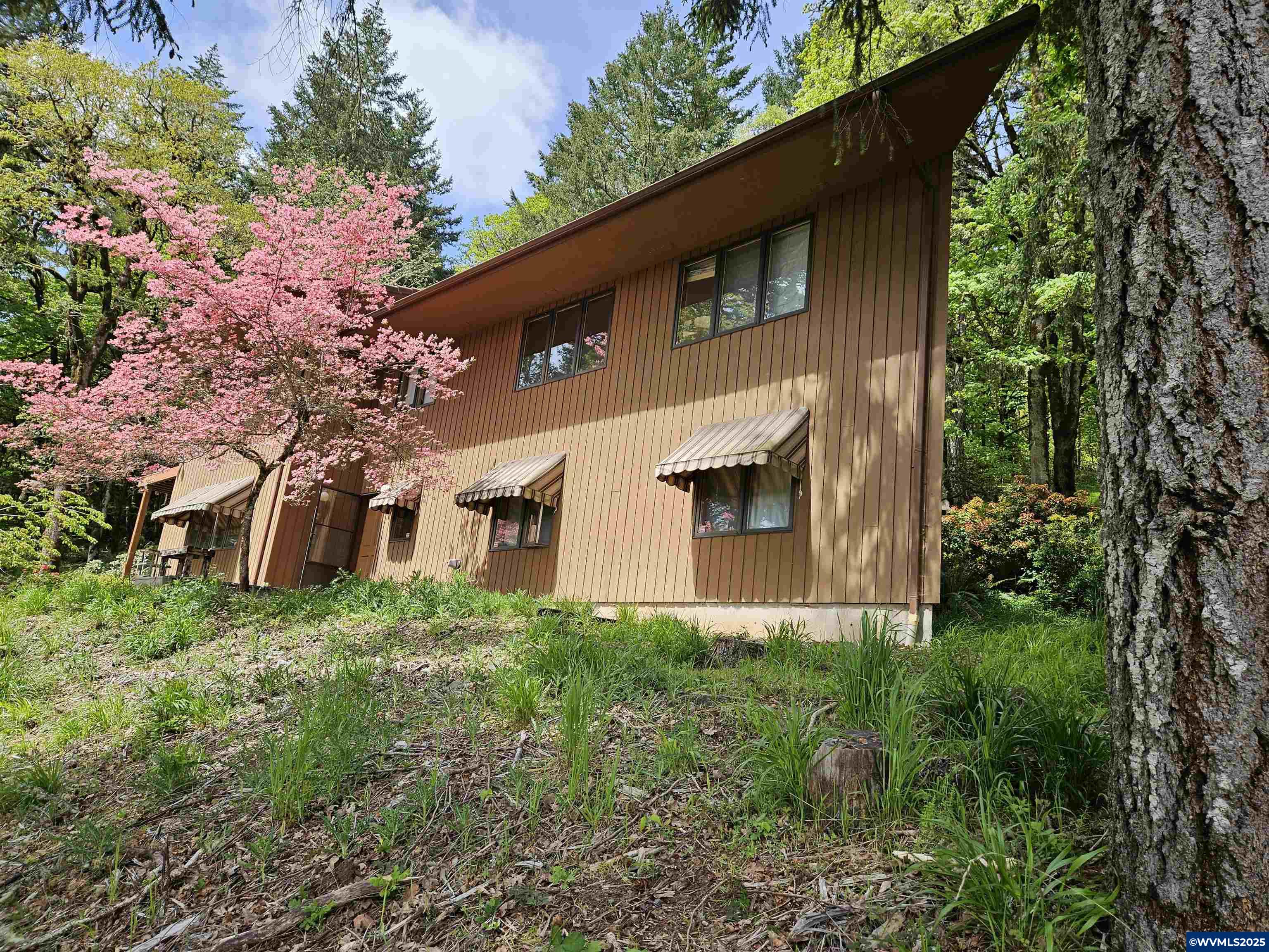 1550 NW Emperor Dr