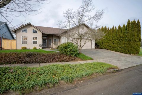 5703 Flairstone Dr SE Salem OR 97306