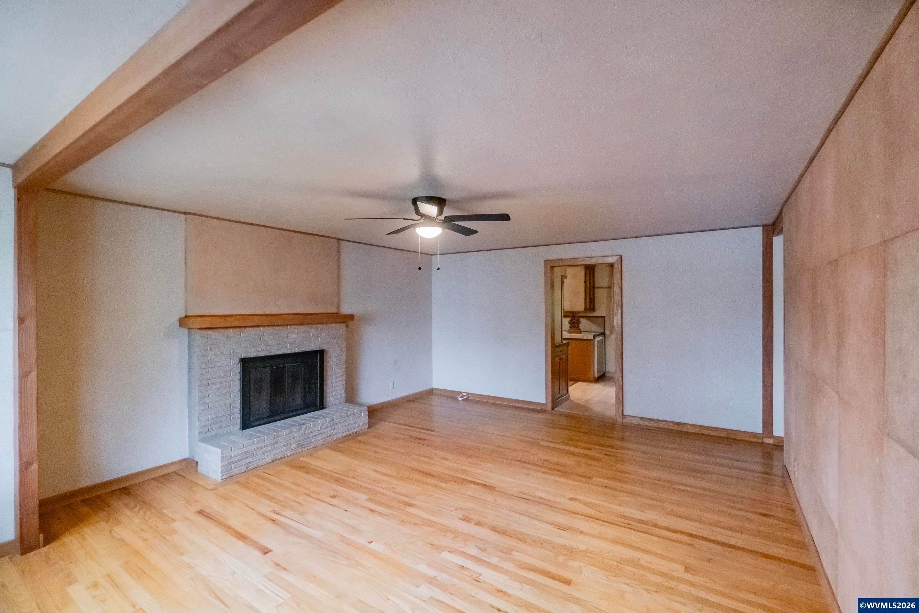 1610 NW Highland Dr