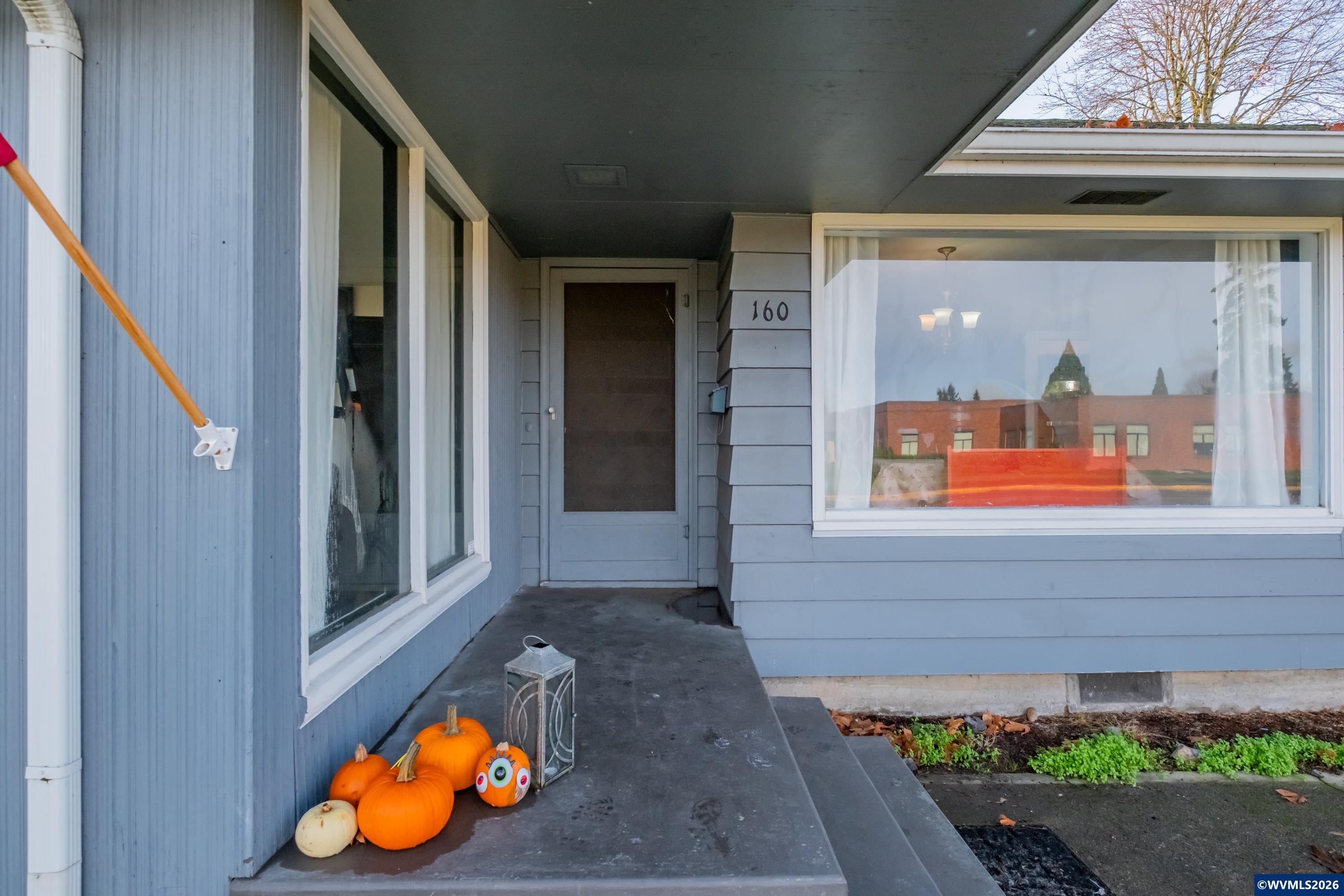 160 Tangent St