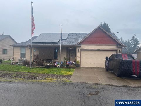 408 SW Oak St Willamina OR 97396