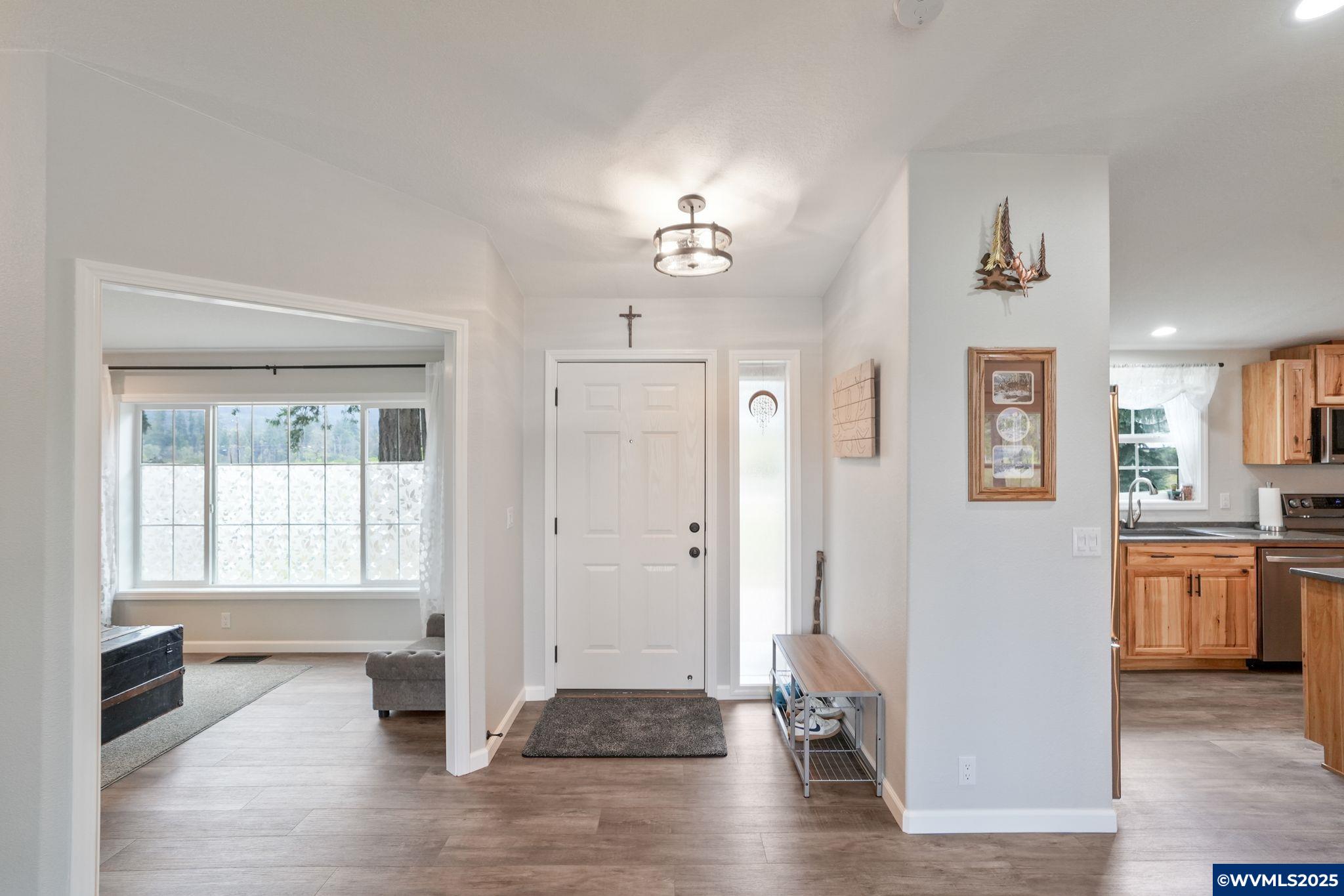 40219 N Dogwood Rd